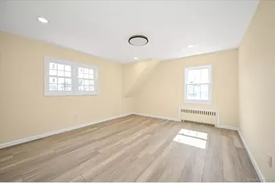 95-26 243rd Street #2nd Floor, Floral Park, NY 11001 - Photo 11
