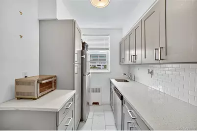 12 Westchester Avenue #5C, White Plains, NY 10601 - Photo 23