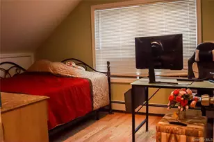 29 Oak St, Islip, NY 11751 - Photo 7