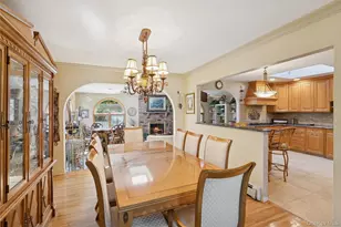 3 Wood Ln, Plainview, NY 11803 - Photo 9