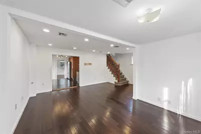 187 Botsford Street, Hempstead, NY 11550 - Photo 9