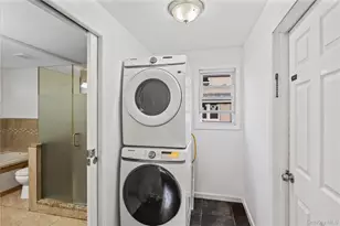 187 Botsford St, Hempstead, NY 11550 - Photo 19