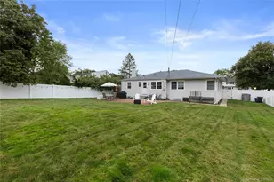 19 Blue Spruce Ln, Commack, NY 11725 - Photo 21