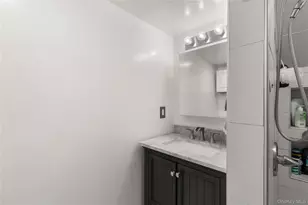 19 Blue Spruce Ln, Commack, NY 11725 - Photo 17