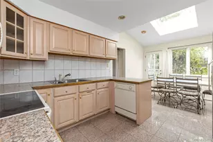 129 Gilmar Ln, Roslyn Heights, NY 11577 - Photo 9