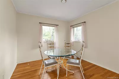 129 Gilmar Lane, Roslyn Heights, NY 11577 - Photo 19