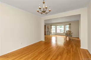 129 Gilmar Ln, Roslyn Heights, NY 11577 - Photo 5