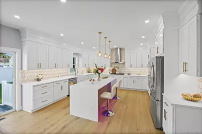 10 Crown Lane, Westbury, NY 11590 - Photo 13