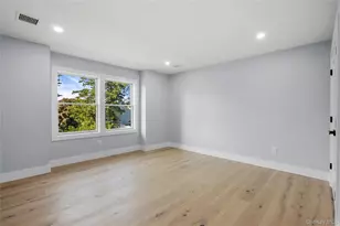 10 Crown Ln, Westbury, NY 11590 - Photo 29