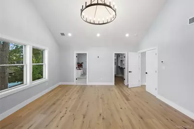 10 Crown Lane, Westbury, NY 11590 - Photo 21