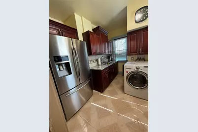 10425 126th Street, Richmond Hill, NY 11419 - Photo 9