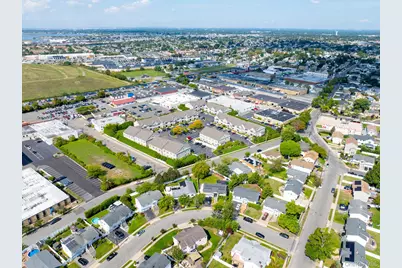 24 Strangford Court, Oceanside, NY 11572 - Photo 37