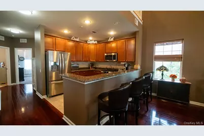 24 Strangford Court, Oceanside, NY 11572 - Photo 5