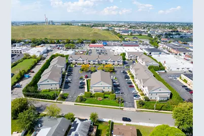 24 Strangford Court, Oceanside, NY 11572 - Photo 35