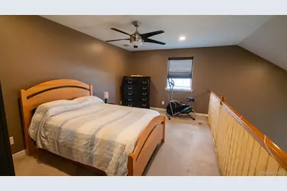 24 Strangford Court, Oceanside, NY 11572 - Photo 29