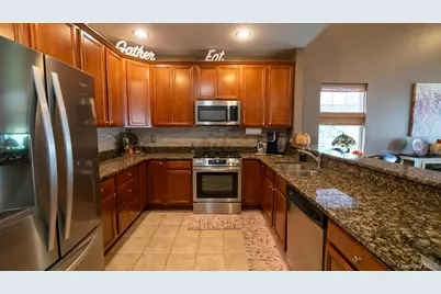 24 Strangford Court, Oceanside, NY 11572 - Photo 3