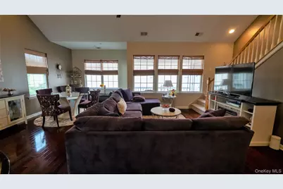 24 Strangford Court, Oceanside, NY 11572 - Photo 15