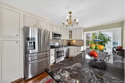 20 Ashford Place, Yonkers, NY 10701 - Photo 7