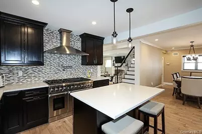 956 Hancock Avenue, Franklin Square, NY 11010 - Photo 13