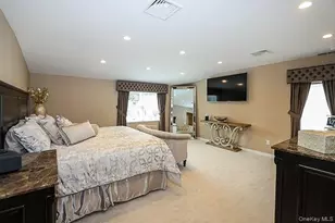 956 Hancock Ave, Franklin Square, NY 11010 - Photo 23