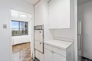 61-20 Grand Central Pkwy, Forest Hills, NY 11375 - Photo 9