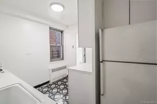 61-20 Grand Central Pkwy, Forest Hills, NY 11375 - Photo 7