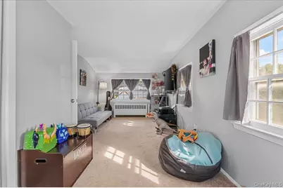 109 Periwinkle Road, Levittown, NY 11756 - Photo 21