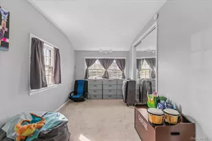 109 Periwinkle Rd, Levittown, NY 11756 - Photo 11