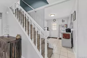 109 Periwinkle Rd, Levittown, NY 11756 - Photo 13