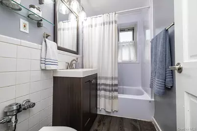 99 Randall #1Q, Freeport, NY 11520 - Photo 13