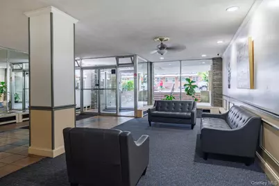 99 Randall #1Q, Freeport, NY 11520 - Photo 3