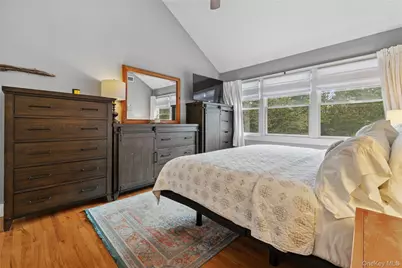 20 Howard St, East Hampton, NY 11937 - Photo 21