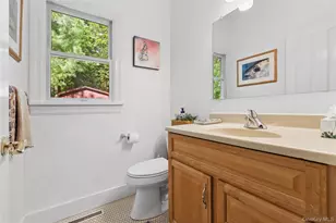 20 Howard St, East Hampton, NY 11937 - Photo 29