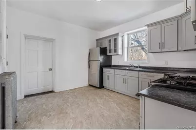 94 Winnikee Avenue #3, Poughkeepsie, NY 12601 - Photo 3