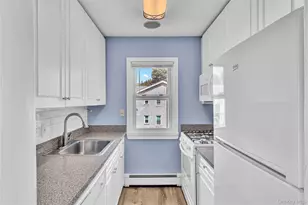 81 Finch, Islip, NY 11751 - Photo 11