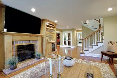 40 Tiffany Circle, Manhasset, NY 11030 - Photo 21