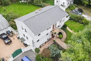 129 Berkshire Dr, Farmingville, NY 11738 - Photo 9