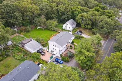 129 Berkshire Drive, Farmingville, NY 11738 - Photo 5