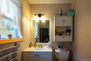 129 Berkshire Dr, Farmingville, NY 11738 - Photo 21