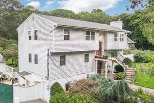 129 Berkshire Dr, Farmingville, NY 11738 - Photo 3