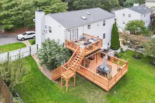 129 Berkshire Dr, Farmingville, NY 11738 - Photo 11