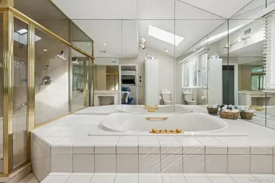 987 S End, Woodmere, NY 11598 - Photo 31