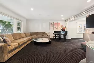 987 South End, Woodmere, NY 11598 - Photo 7