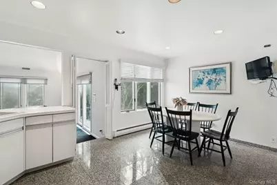 987 S End, Woodmere, NY 11598 - Photo 15