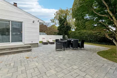 987 S End, Woodmere, NY 11598 - Photo 37