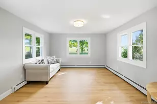 7 Harvard Dr, Hampton Bays, NY 11946 - Photo 7