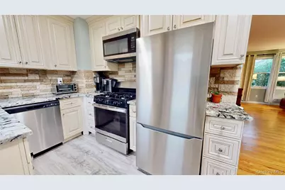 93 Highway Avenue, Congers, NY 10920 - Photo 7