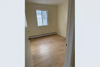 163-27 Phroane Avenue #2nd FL, Jamaica, NY 11433 - Photo 5