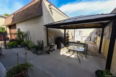 10109 97th Avenue, Ozone Park, NY 11416 - Photo 7