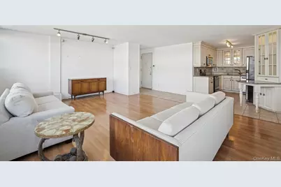 166-41 Powells Cove Boulevard #4C, Whitestone, NY 11357 - Photo 11